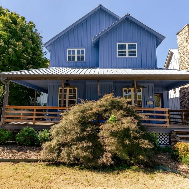 Beautiful, Bright Home Steps From Little Red River